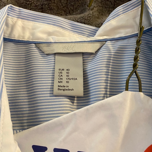 BUNDLE OF 3 - Women’s Button Down Shirts - Picture 12 of 13